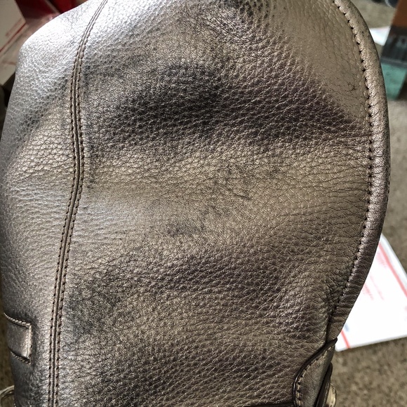 B. Makowsky (flaw) Crossbody Purse Metalli… - Picture 5 of 8